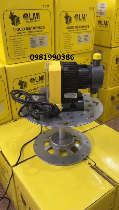 Bơm định lượng hóa chất P+043-718NI